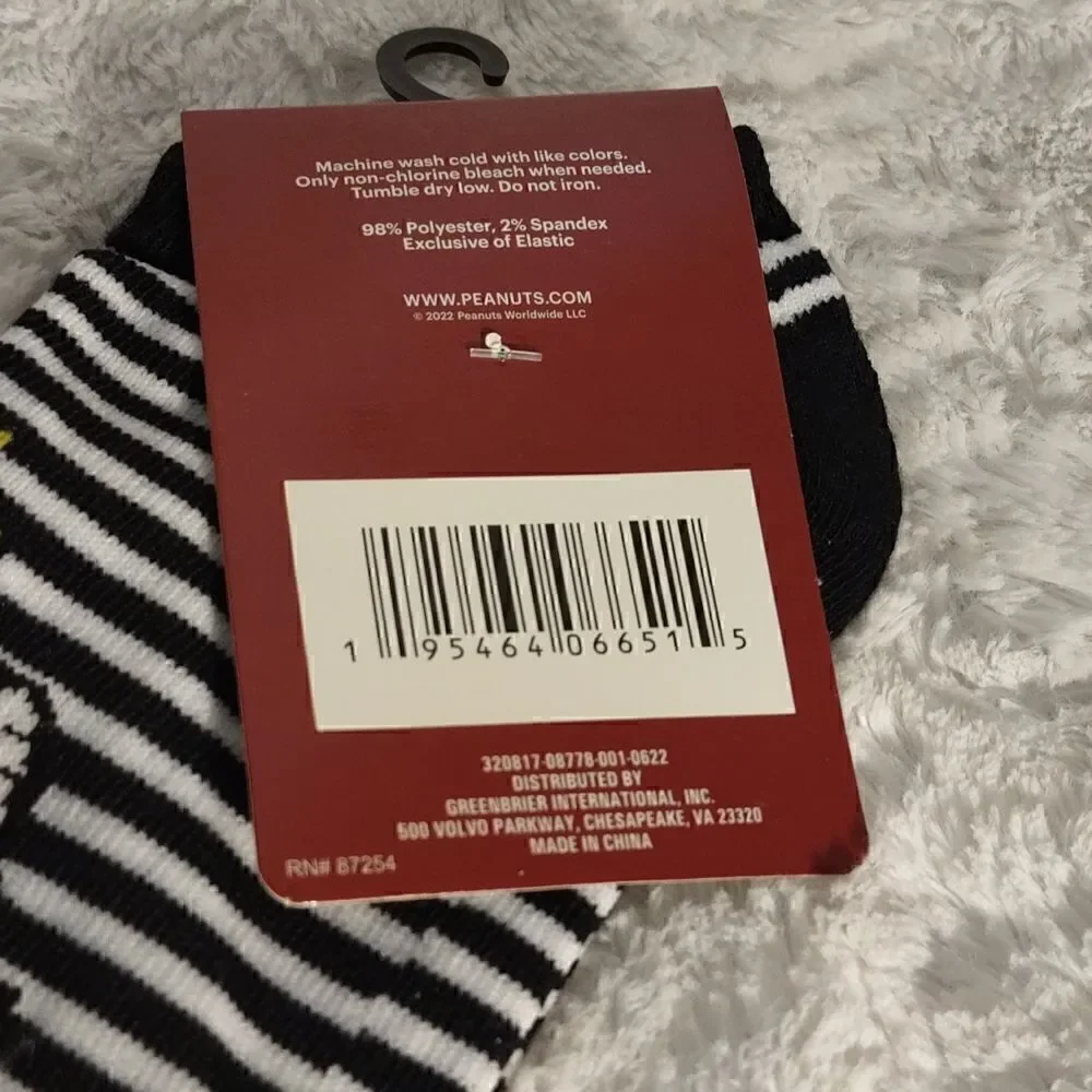 Peanuts Snoopy & Woodstock Women's No Shows Socks
